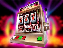 Filipino player accessing jl7 bet section on a mobile phone showing live casino lobby